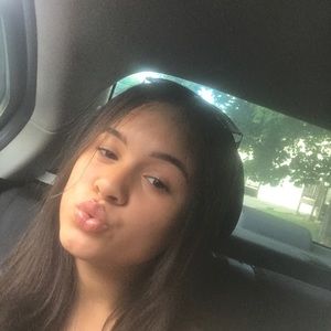 Meet your Posher, Ciara